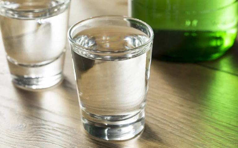 How Do You Make Distilled Water? – A Simple and Easy Guide