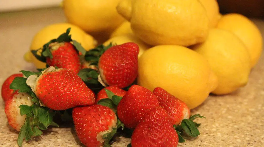 Lemon-and-strawberry Lemon and Strawberry