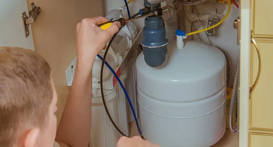 How-to-Install-a-Spin-Down-Filter How to Install a Spin-Down Filter