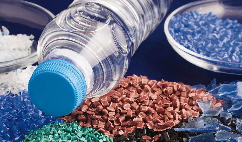 Why-do-people-have-trouble-resealing-water-bottles Why do people have trouble resealing water bottles?