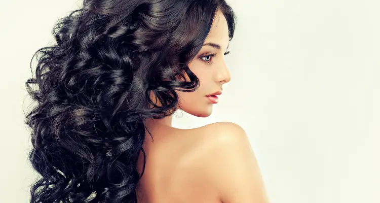 And that's it. When you're finished, simply run some cold water or put some gel to hold your curls in place