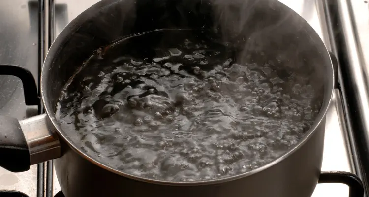 The water should be how hot for curling hair